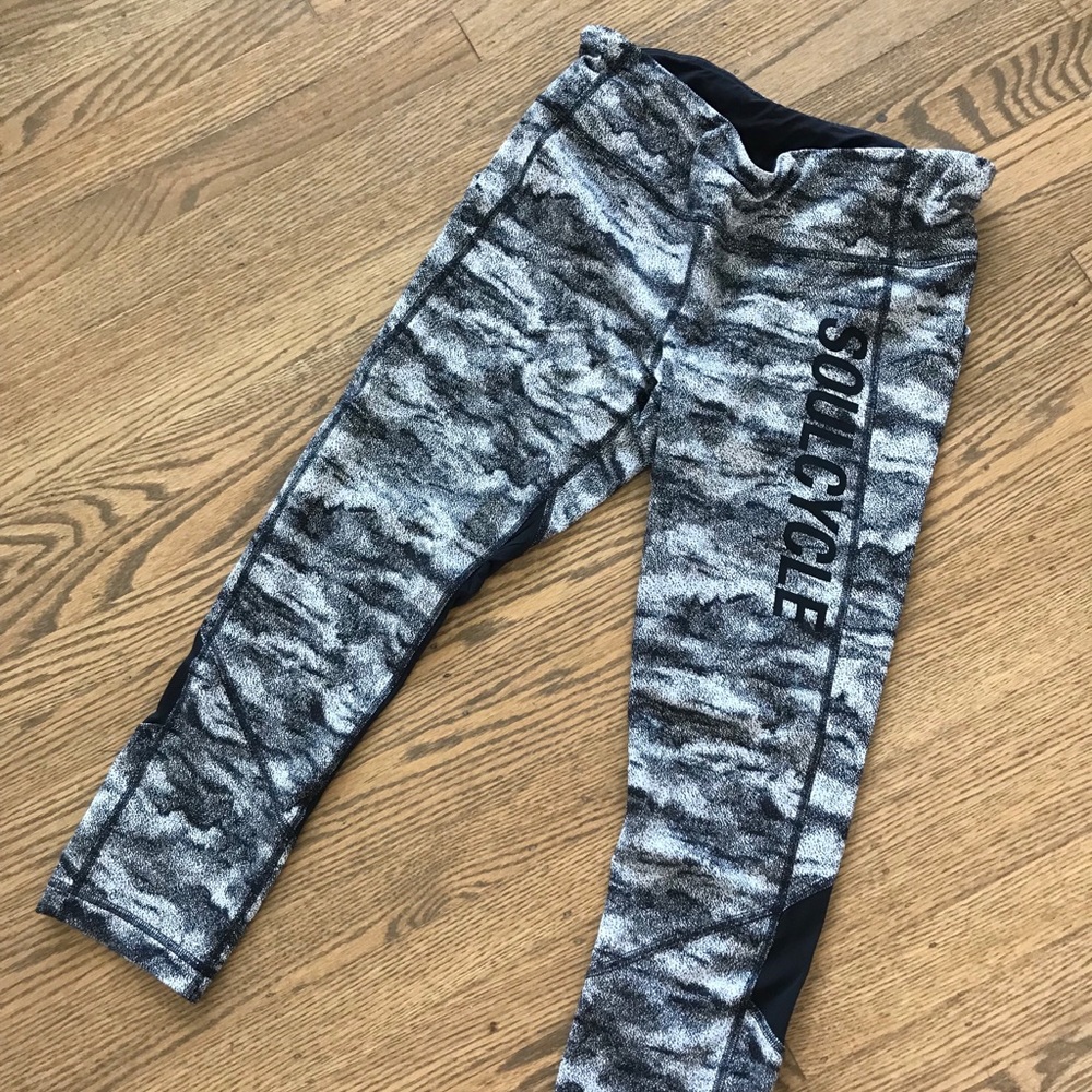 Soulcycle x Lululemon crop leggings